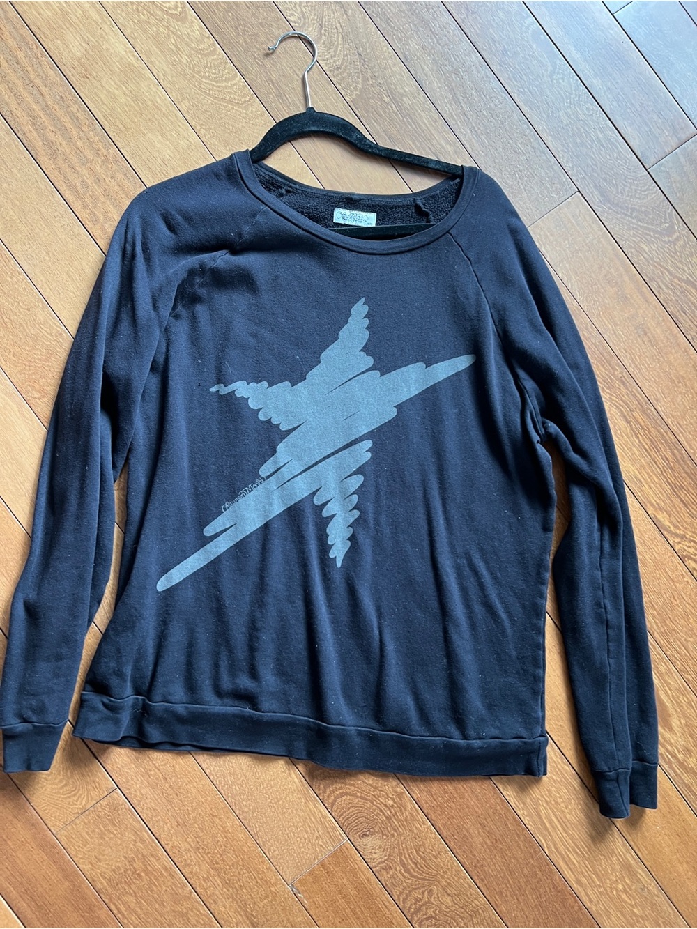 Lauren Moshi Black Sweatshirt with Large Star Graphic size XS